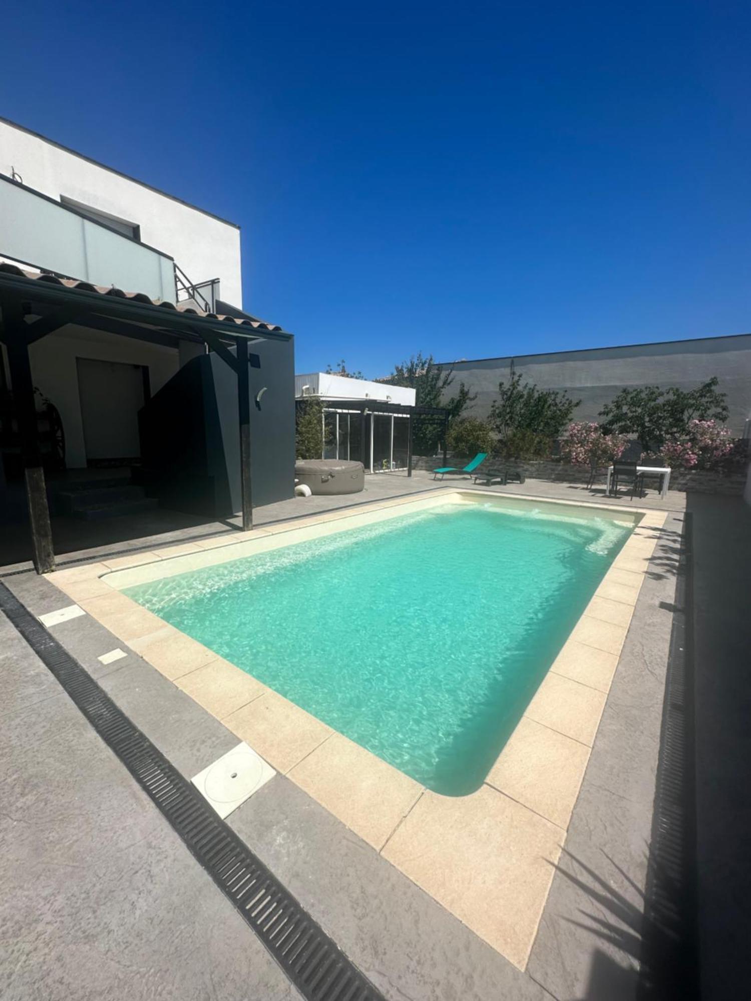 Superbe Appartement Avec Piscine Et Spa Privatif Villeneuve-lès-Béziers Dış mekan fotoğraf